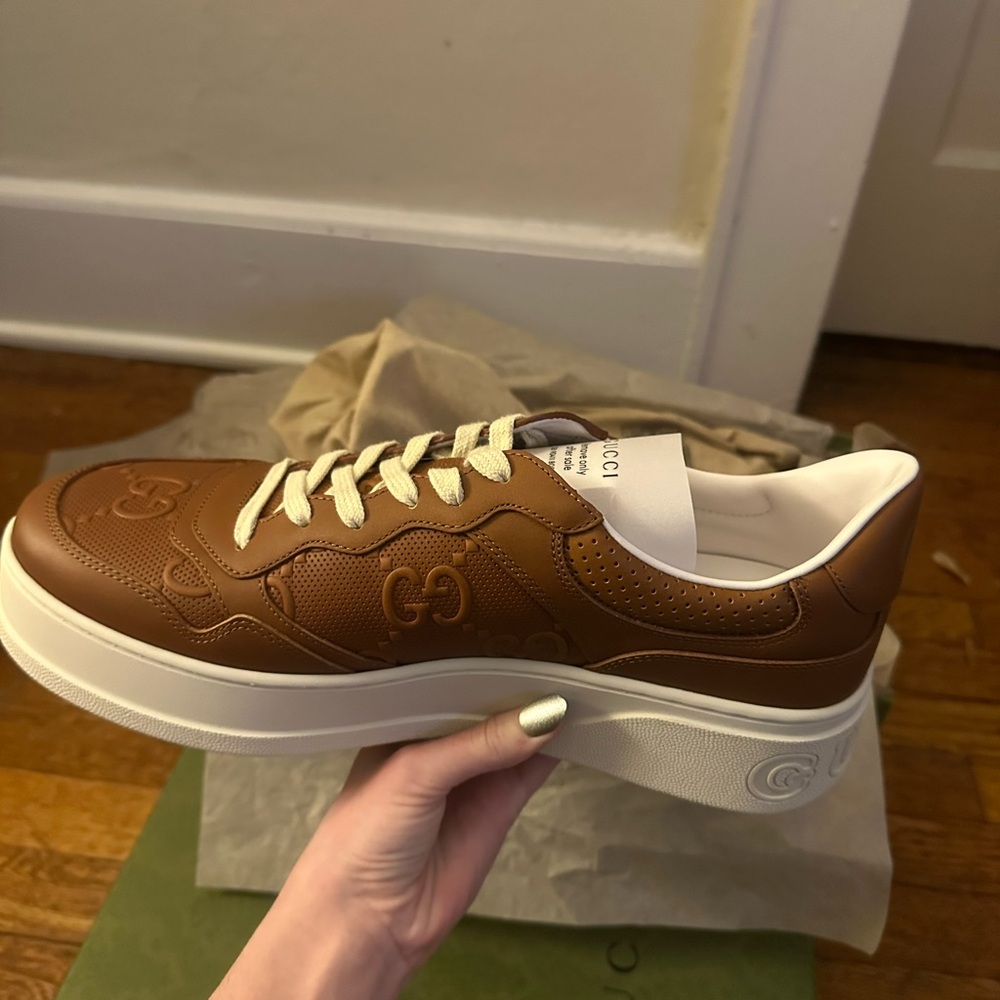 Gucci Men's Brown Leather Sneakers - Picture 2 of 6